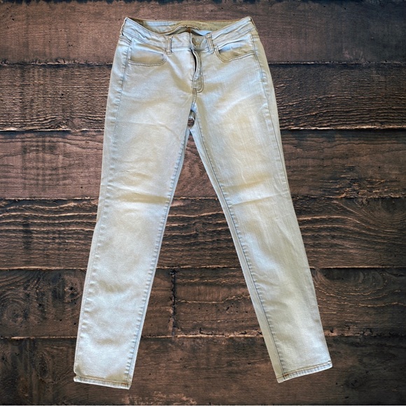 American Eagle Outfitters Denim - American Eagle Low rise Light Wash Jeggings